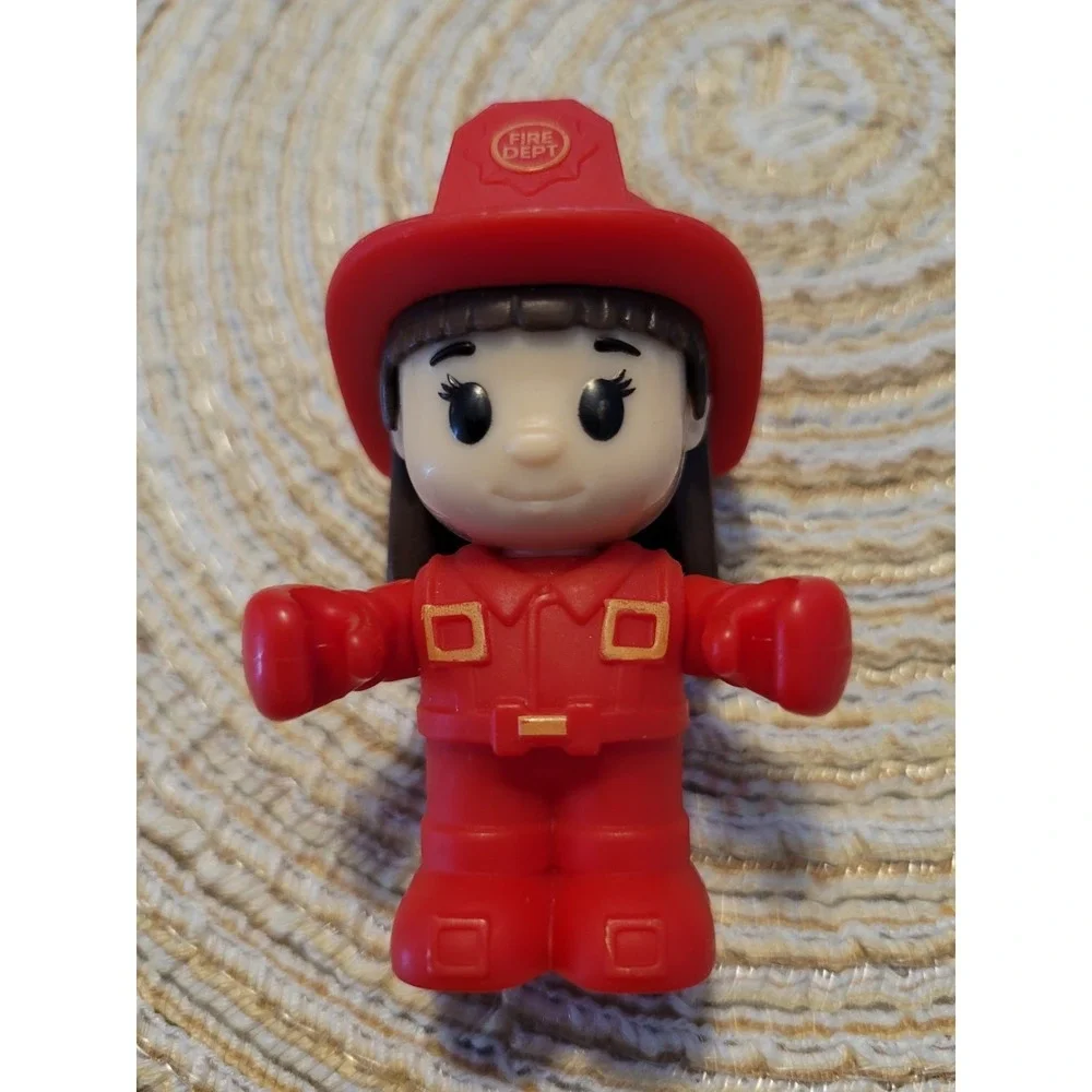 Jazwares CoComelon Moondog Bingo Dog Caterpillar Workr Little People Fire Police